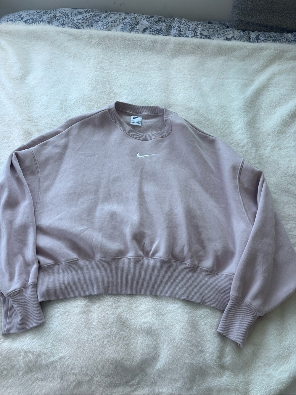 Nike Women's Light Mauve Pullover Crewneck Sweatshirt - Picture 3 of 3